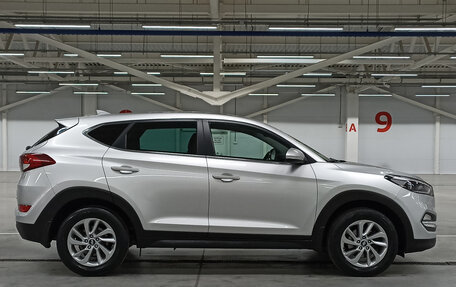 Hyundai Tucson III, 2017 год, 1 999 000 рублей, 8 фотография