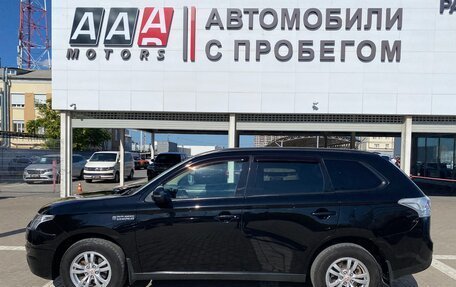 Mitsubishi Outlander III рестайлинг 3, 2013 год, 1 299 000 рублей, 8 фотография