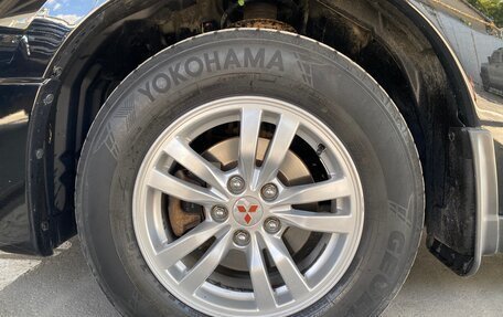 Mitsubishi Outlander III рестайлинг 3, 2013 год, 1 299 000 рублей, 10 фотография