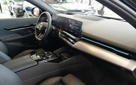 BMW 5 серия, 2024 год, 9 400 000 рублей, 15 фотография