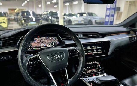 Audi e-tron Sportback I, 2021 год, 6 800 000 рублей, 13 фотография