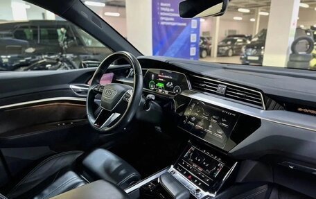Audi e-tron Sportback I, 2021 год, 6 800 000 рублей, 14 фотография