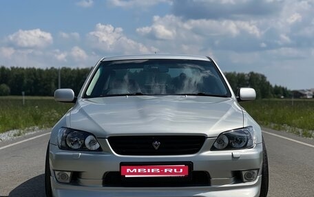 Toyota Altezza, 2001 год, 970 000 рублей, 2 фотография