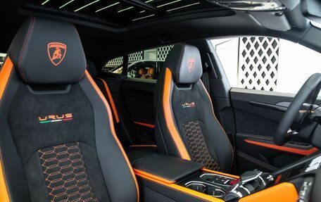 Lamborghini Urus I, 2022 год, 27 000 000 рублей, 3 фотография