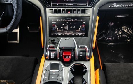 Lamborghini Urus I, 2022 год, 27 000 000 рублей, 6 фотография