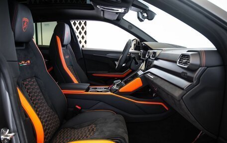 Lamborghini Urus I, 2022 год, 27 000 000 рублей, 2 фотография