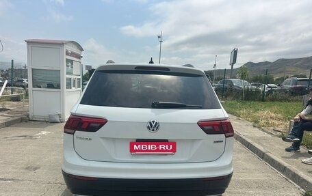 Volkswagen Tiguan II, 2021 год, 1 899 000 рублей, 4 фотография