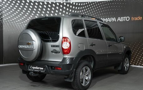 Chevrolet Niva I рестайлинг, 2018 год, 879 000 рублей, 2 фотография