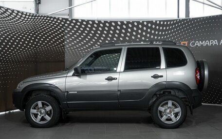 Chevrolet Niva I рестайлинг, 2018 год, 879 000 рублей, 6 фотография