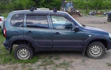 Chevrolet Niva I рестайлинг, 2018 год, 475 000 рублей, 4 фотография