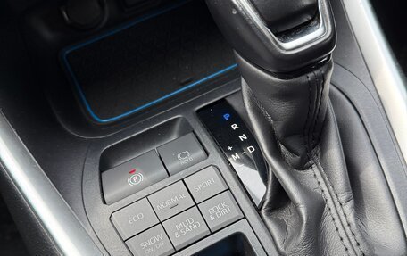 Toyota RAV4, 2021 год, 3 100 000 рублей, 14 фотография