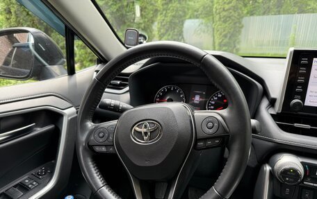 Toyota RAV4, 2021 год, 3 100 000 рублей, 12 фотография