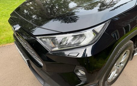 Toyota RAV4, 2021 год, 3 100 000 рублей, 4 фотография