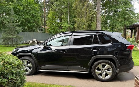 Toyota RAV4, 2021 год, 3 100 000 рублей, 9 фотография