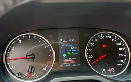 Toyota RAV4, 2021 год, 3 100 000 рублей, 21 фотография