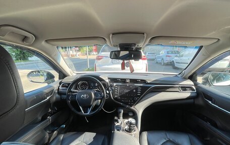 Toyota Camry, 2019 год, 2 400 000 рублей, 9 фотография
