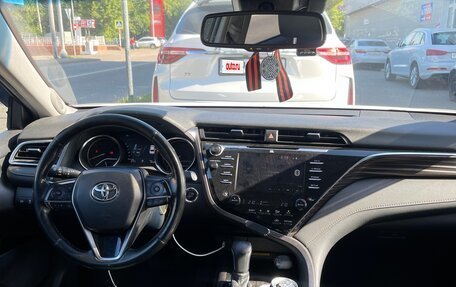 Toyota Camry, 2019 год, 2 400 000 рублей, 10 фотография
