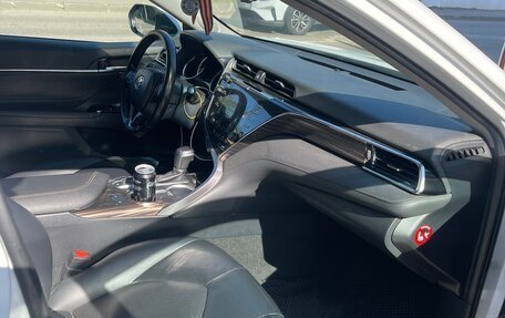 Toyota Camry, 2019 год, 2 400 000 рублей, 8 фотография