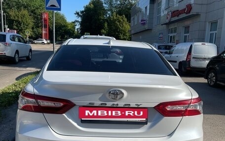 Toyota Camry, 2019 год, 2 400 000 рублей, 3 фотография