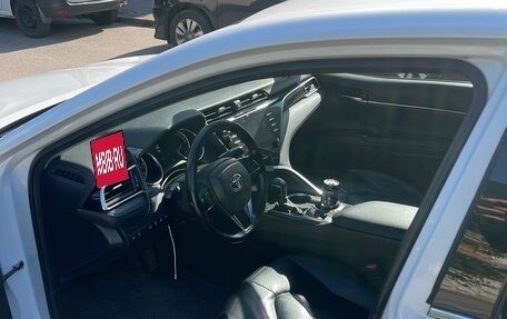 Toyota Camry, 2019 год, 2 400 000 рублей, 14 фотография