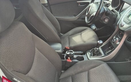 Hyundai Elantra V, 2013 год, 850 000 рублей, 8 фотография