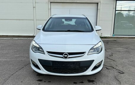 Opel Astra J, 2013 год, 999 000 рублей, 2 фотография