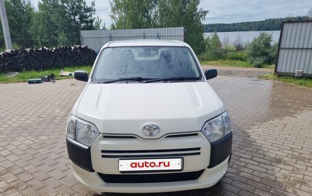 Toyota Succeed I рестайлинг, 2019 год, 890 000 рублей, 3 фотография