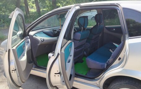 Nissan Tino, 1998 год, 390 000 рублей, 2 фотография