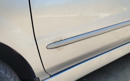 Nissan Tino, 1998 год, 390 000 рублей, 11 фотография