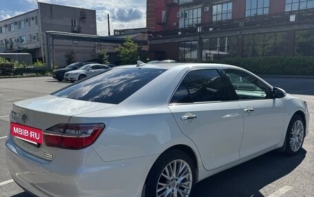 Toyota Camry, 2017 год, 2 200 000 рублей, 6 фотография
