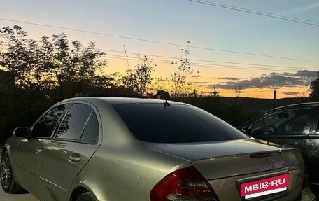 Mercedes-Benz E-Класс, 2004 год, 980 000 рублей, 3 фотография