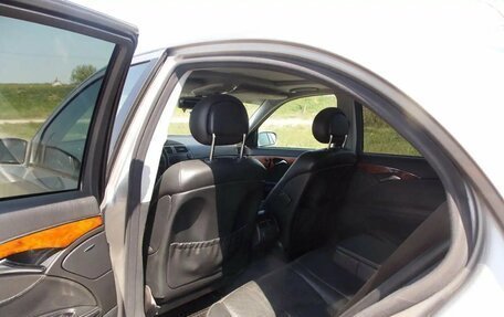 Mercedes-Benz E-Класс, 2004 год, 980 000 рублей, 11 фотография