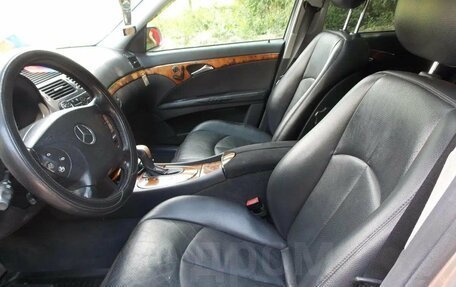 Mercedes-Benz E-Класс, 2004 год, 980 000 рублей, 12 фотография