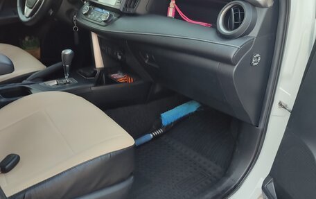 Toyota RAV4, 2016 год, 2 900 000 рублей, 6 фотография