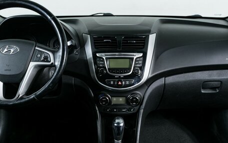 Hyundai Solaris II рестайлинг, 2013 год, 820 000 рублей, 11 фотография
