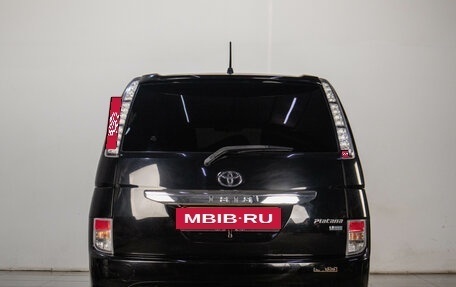 Toyota ISis I, 2011 год, 1 299 000 рублей, 6 фотография
