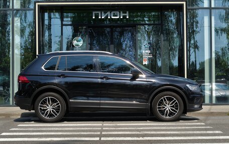 Volkswagen Tiguan II, 2017 год, 2 345 000 рублей, 3 фотография