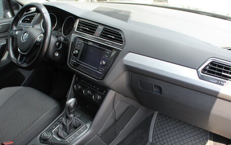 Volkswagen Tiguan II, 2017 год, 2 345 000 рублей, 5 фотография