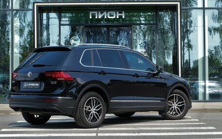Volkswagen Tiguan II, 2017 год, 2 345 000 рублей, 4 фотография