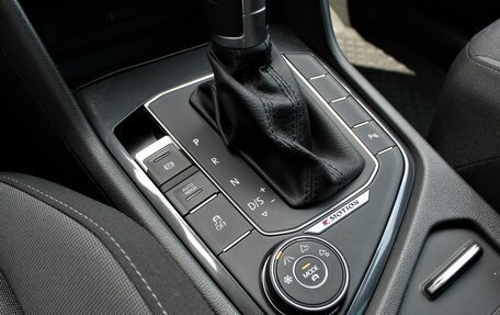 Volkswagen Tiguan II, 2017 год, 2 345 000 рублей, 12 фотография