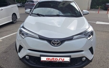 Toyota C-HR I рестайлинг, 2019 год, 2 370 000 рублей, 1 фотография