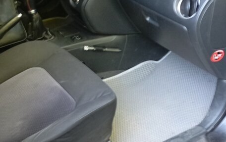 Mitsubishi Outlander III рестайлинг 3, 2004 год, 600 000 рублей, 7 фотография