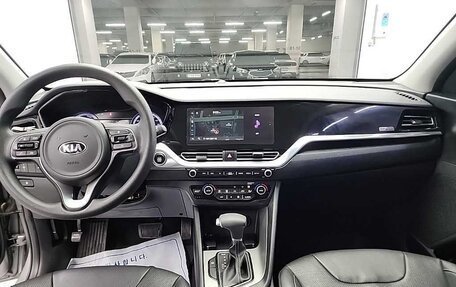 KIA Niro I, 2021 год, 1 570 000 рублей, 6 фотография