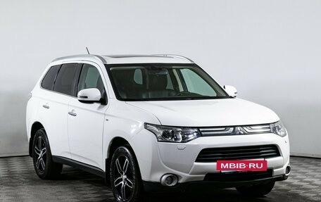 Mitsubishi Outlander III рестайлинг 3, 2013 год, 1 721 000 рублей, 3 фотография