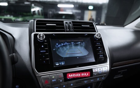 Toyota Land Cruiser Prado 150 рестайлинг 2, 2019 год, 5 300 000 рублей, 12 фотография