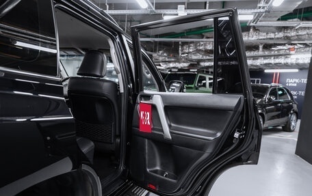 Toyota Land Cruiser Prado 150 рестайлинг 2, 2019 год, 5 300 000 рублей, 23 фотография