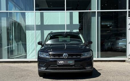 Volkswagen Tiguan II, 2020 год, 2 210 000 рублей, 2 фотография