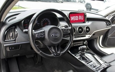 KIA Stinger I, 2019 год, 2 075 000 рублей, 12 фотография