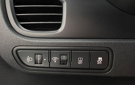 KIA Rio IV, 2018 год, 927 000 рублей, 19 фотография