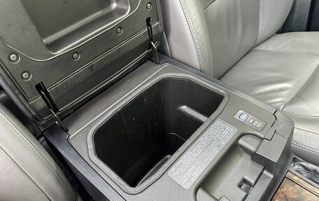 Toyota Land Cruiser 200, 2010 год, 3 400 000 рублей, 12 фотография